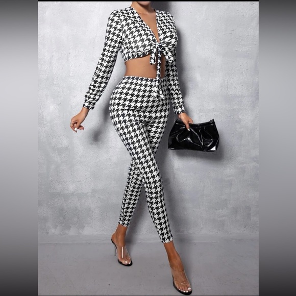 SHEIN Pants - Houndstooth 2 Pc Legging Cropped Top Set